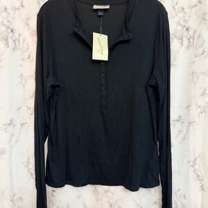 Universal Thread Black Long-Sleeve Henley Top